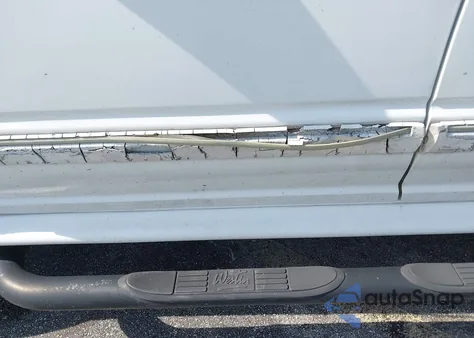 2001 Ford Explorer Xlt from USA, damaged, VIN 1FMZU63P51UB24634